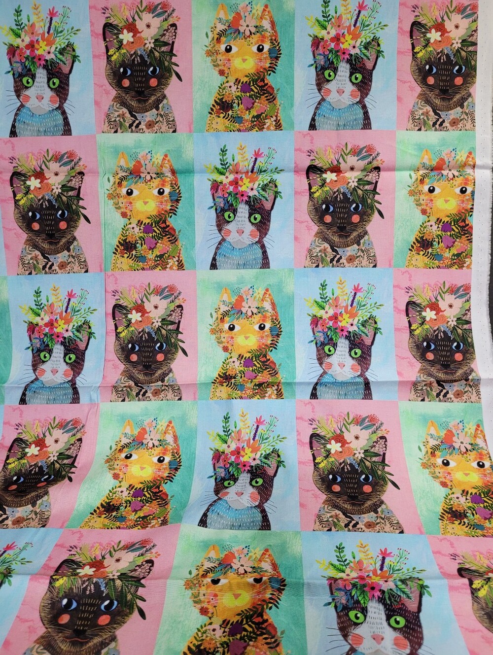 Mia Charro By Blend Floral Pets Cats Sewing Fabric (1043)